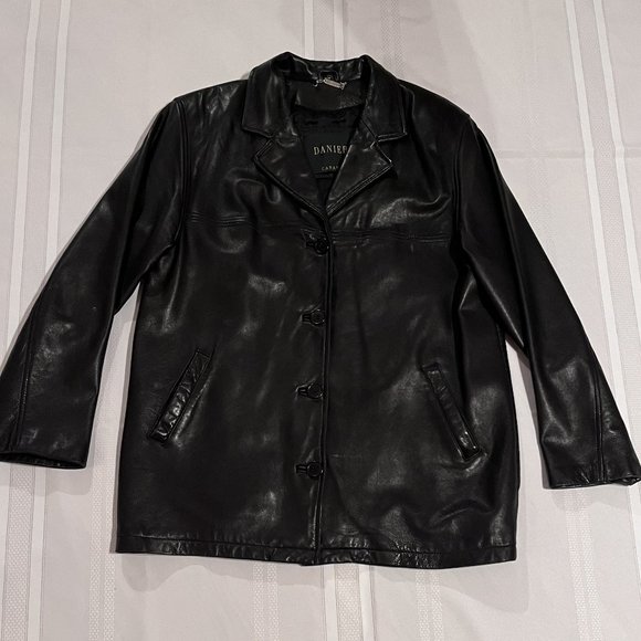 EUC Danier Men's Leather Coat sz M - Picture 3 of 16
